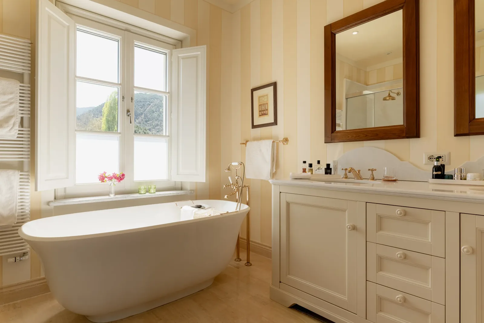 Baño privado del Dormitorio Amarillo de Villa Marie