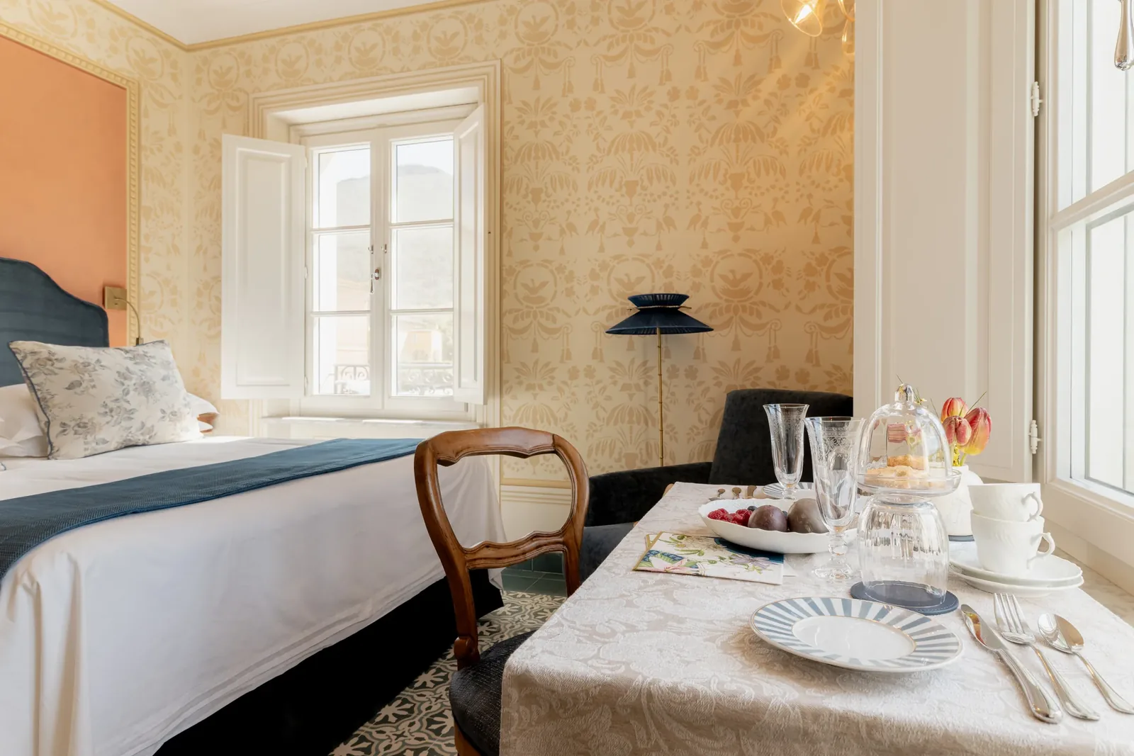 Mesa de desayuno en el Dormitorio Azul de Villa Marie, Toscana