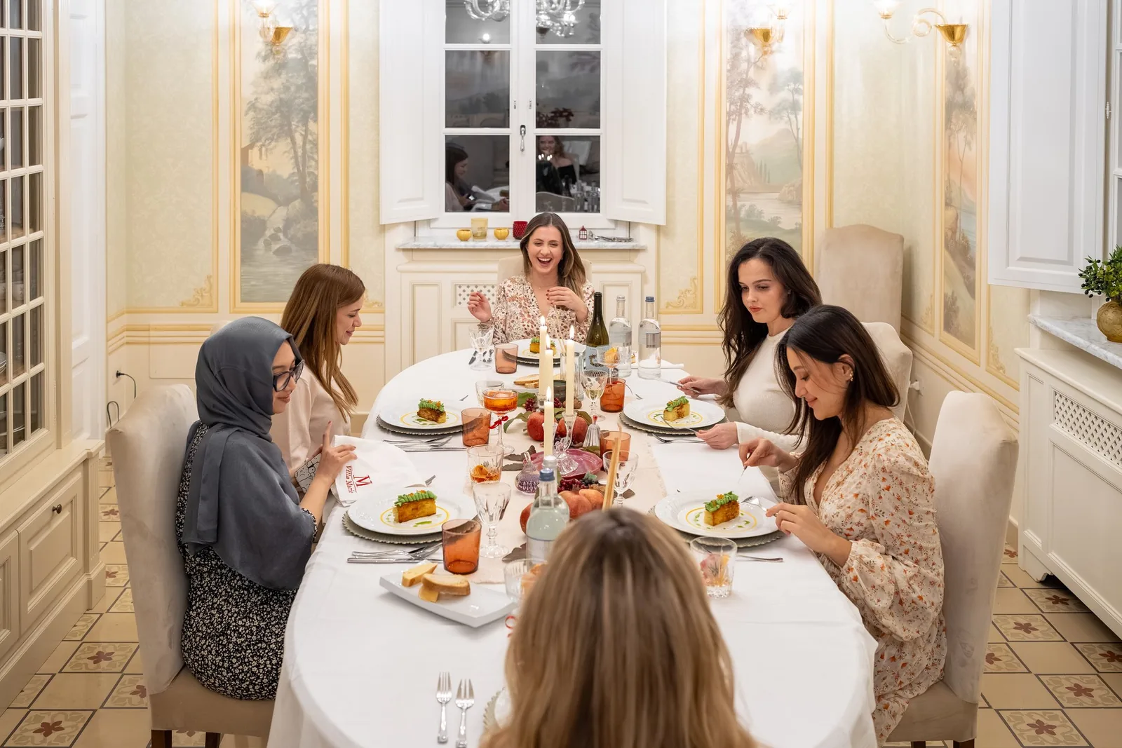 Dîner privé avec les hôtes et le personnel de service à Villa Marie